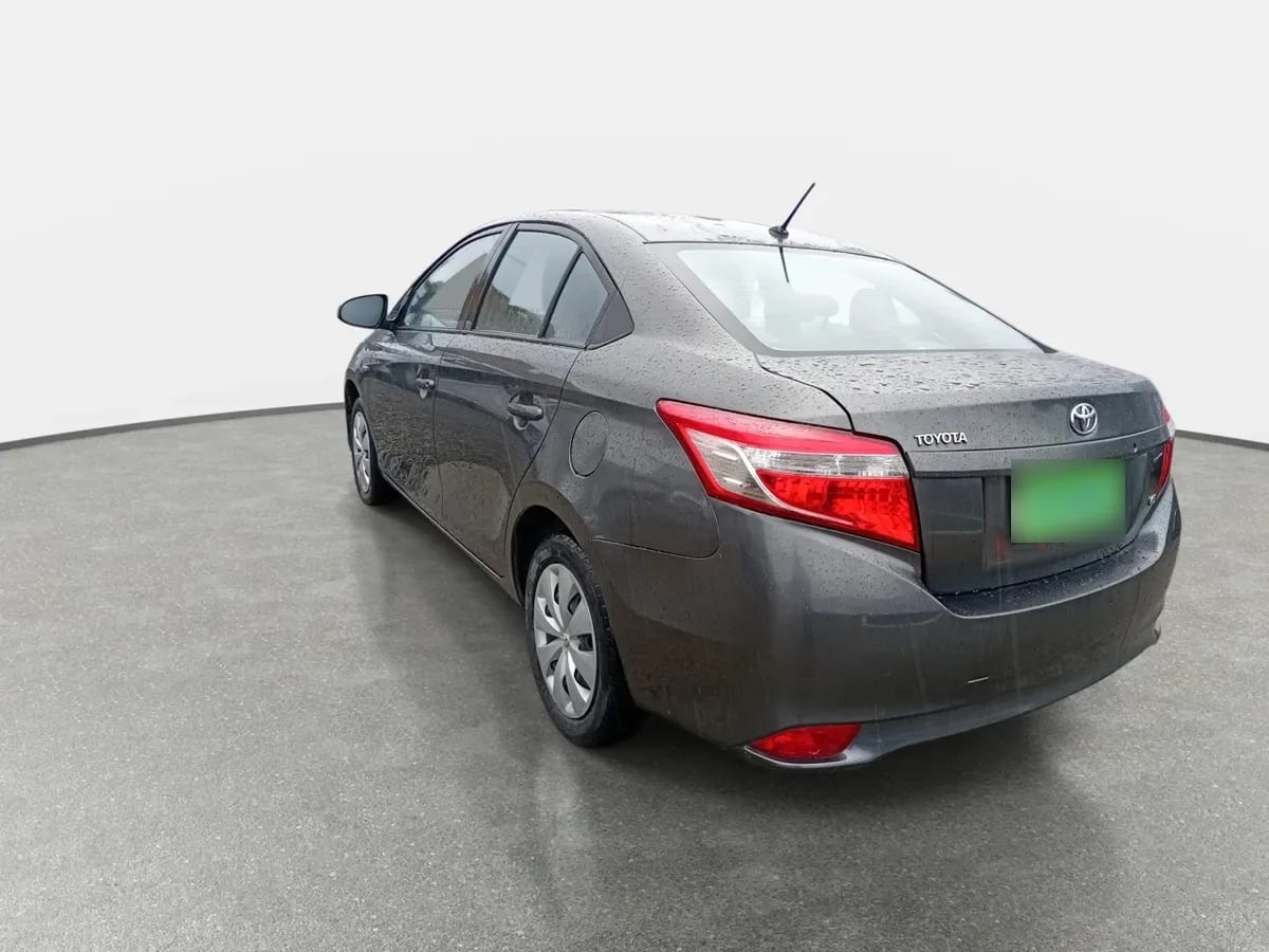 Toyota Yaris 1.5 Gli E 4x2 Mt 4p año 2017