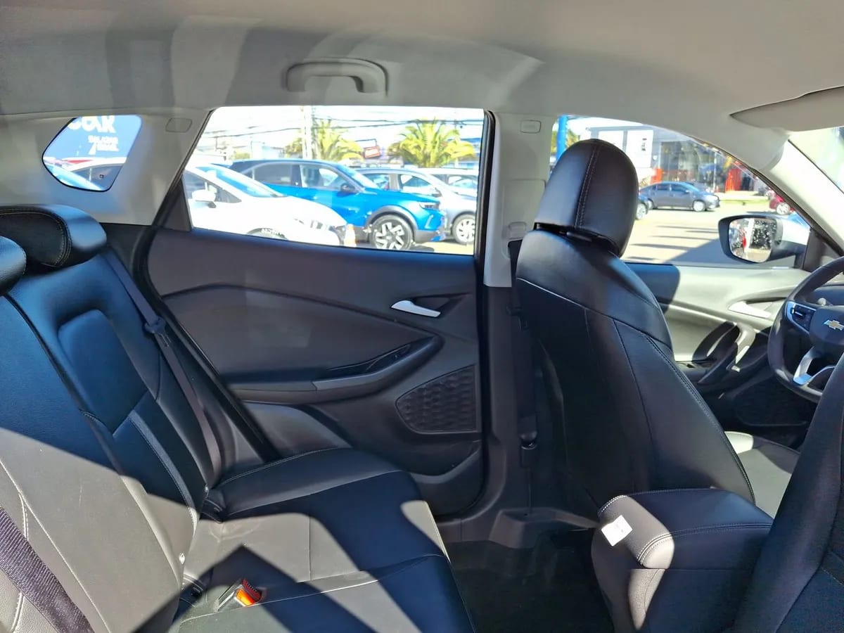 Chevrolet Tracker 1.2t Ltz T 4x2 At 5p año 2026