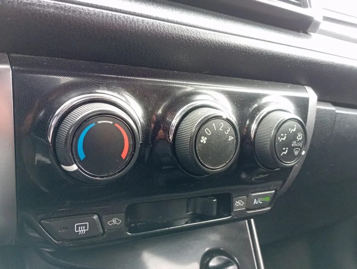 Toyota Yaris 1.5 Gli E 4x2 Mt 4p año 2017
