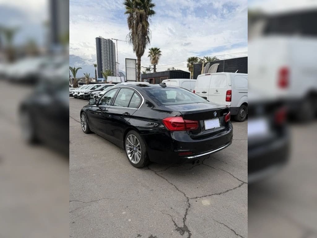 BMW 330 2.0 Lci Luxury 4x2 At 4p año 2017