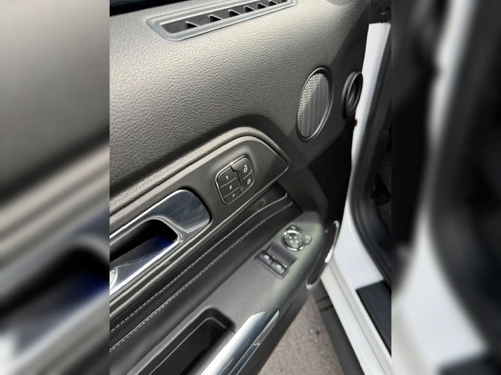 Ford Mustang 5.0 Mach 1 año 2023