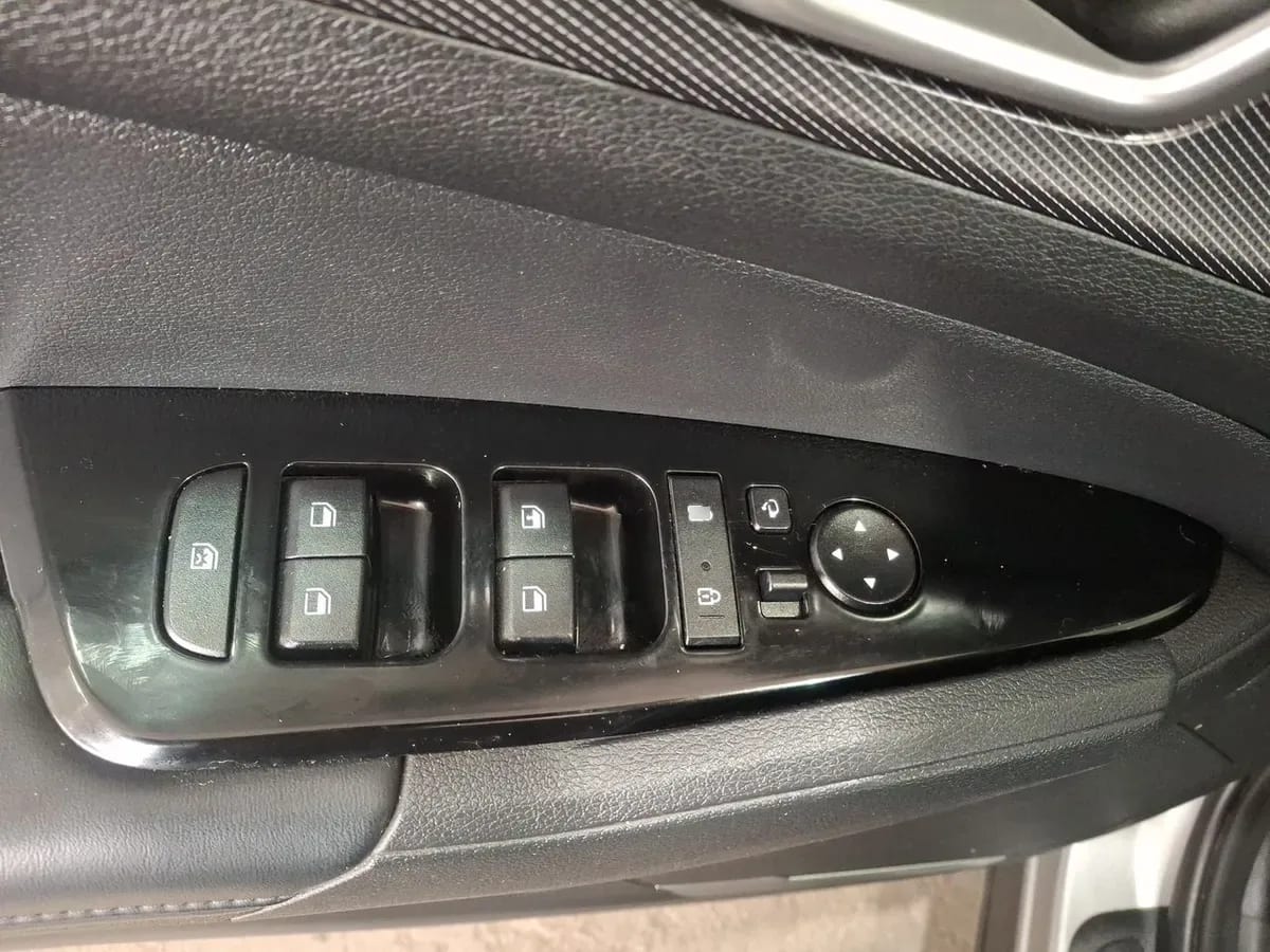 Kia Sportage 2.0 Ex Dies 2wd 8at 5p año 2025