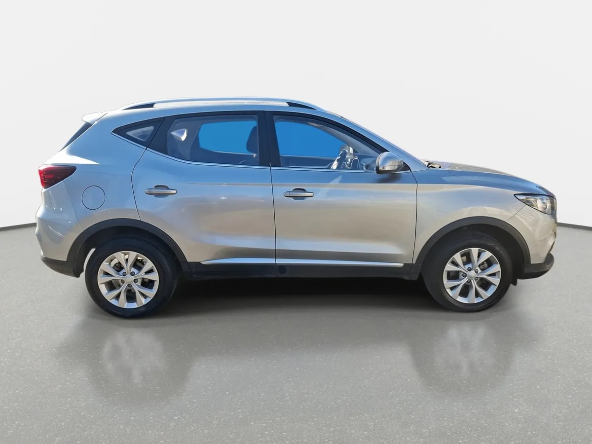 MG Mg Zs 1.5 Std 4x2 Mt 5p año 2024