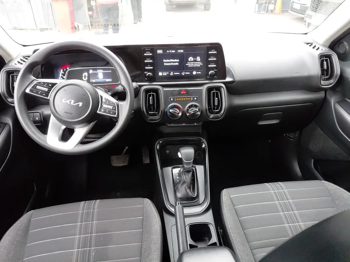 Kia Sonet 1.5 Ex 4x2 Ivt Ri At 5p año 2025