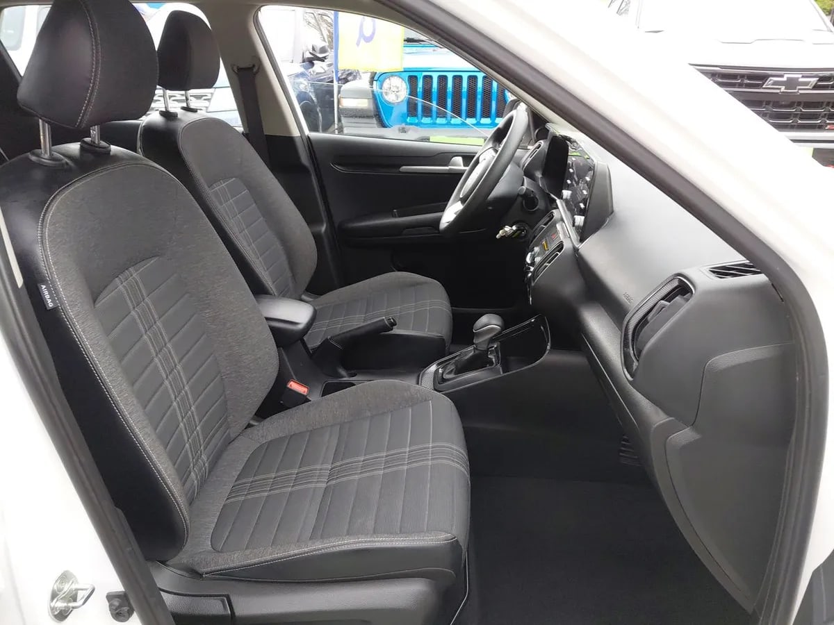 Kia Sonet 1.5 Ex 4x2 Ivt Ri At 5p año 2025