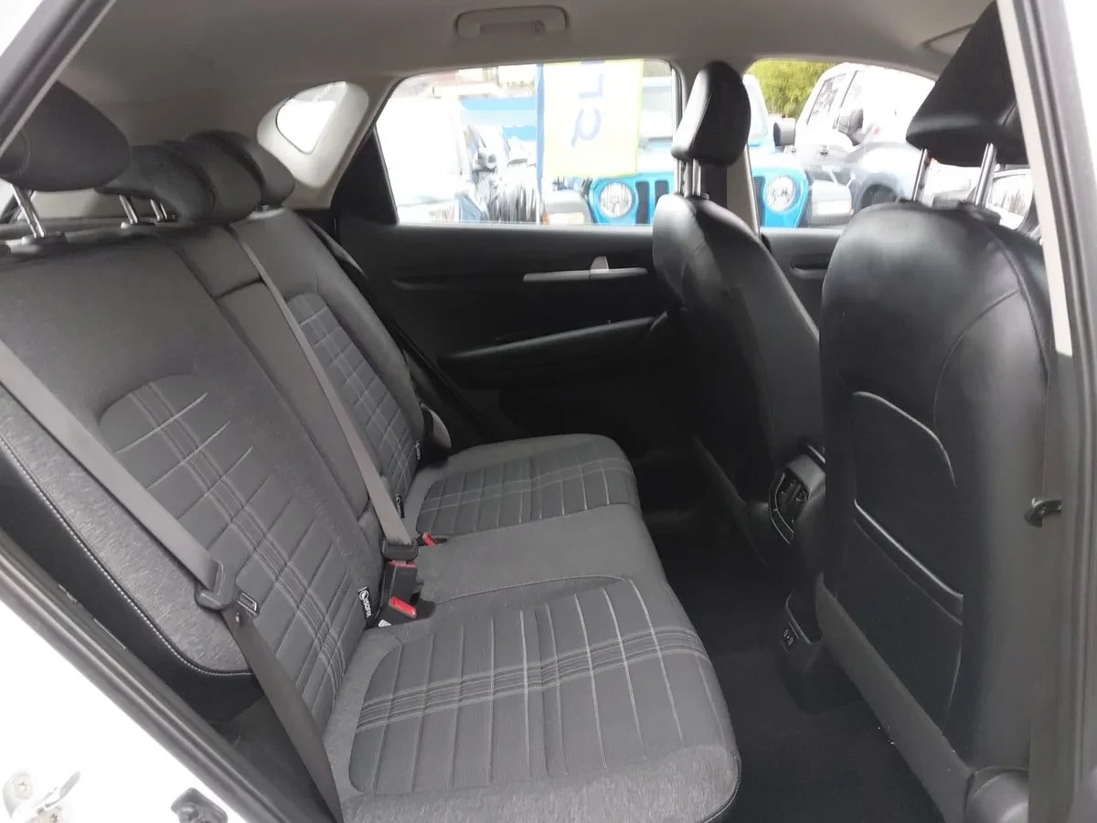Kia Sonet 1.5 Ex 4x2 Ivt Ri At 5p año 2025
