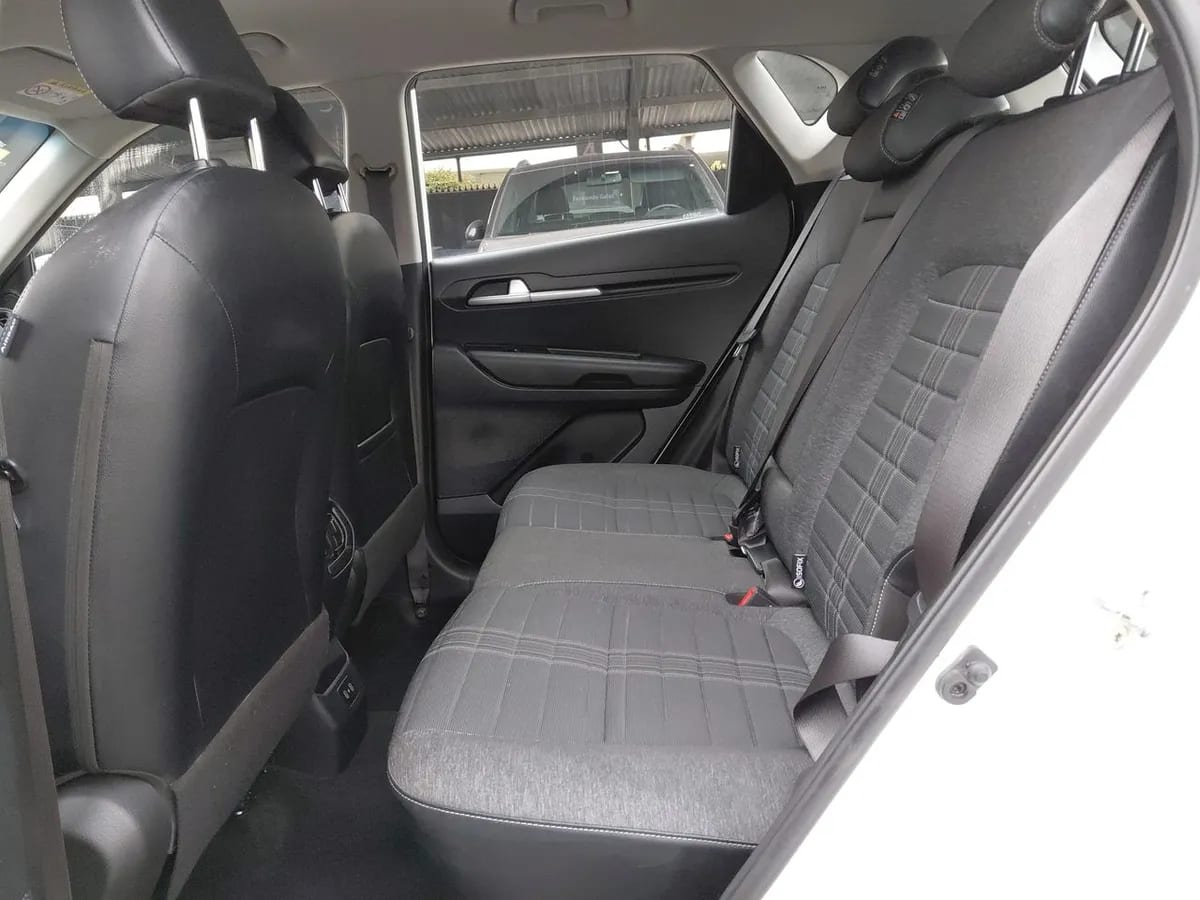 Kia Sonet 1.5 Ex 4x2 Ivt Ri At 5p año 2025