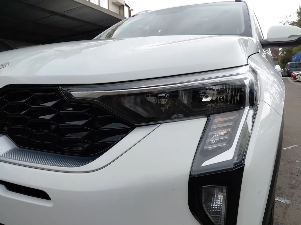 Kia Sonet 1.5 Ex 4x2 Ivt Ri At 5p año 2025