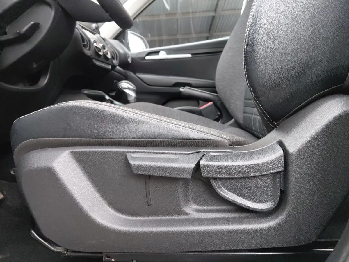 Kia Sonet 1.5 Ex 4x2 Ivt Ri At 5p año 2025