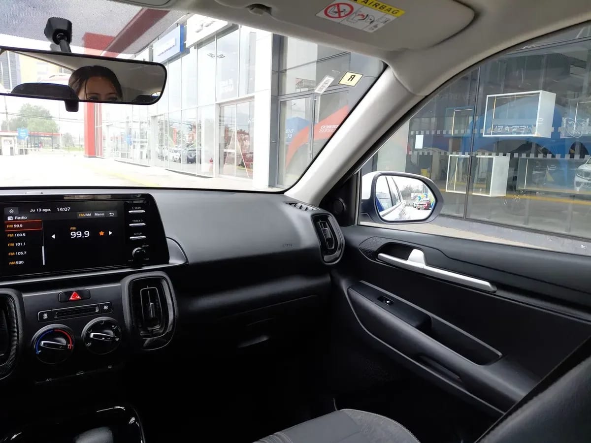 Kia Sonet 1.5 Ex 4x2 Ivt Ri At 5p año 2025