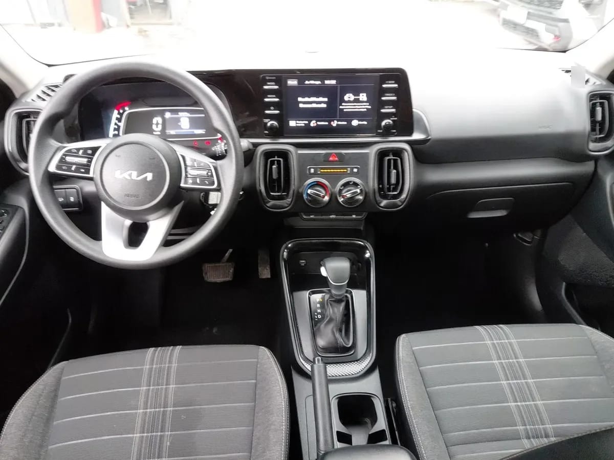 Kia Sonet 1.5 Ex 4x2 Ivt Ri At 5p año 2025