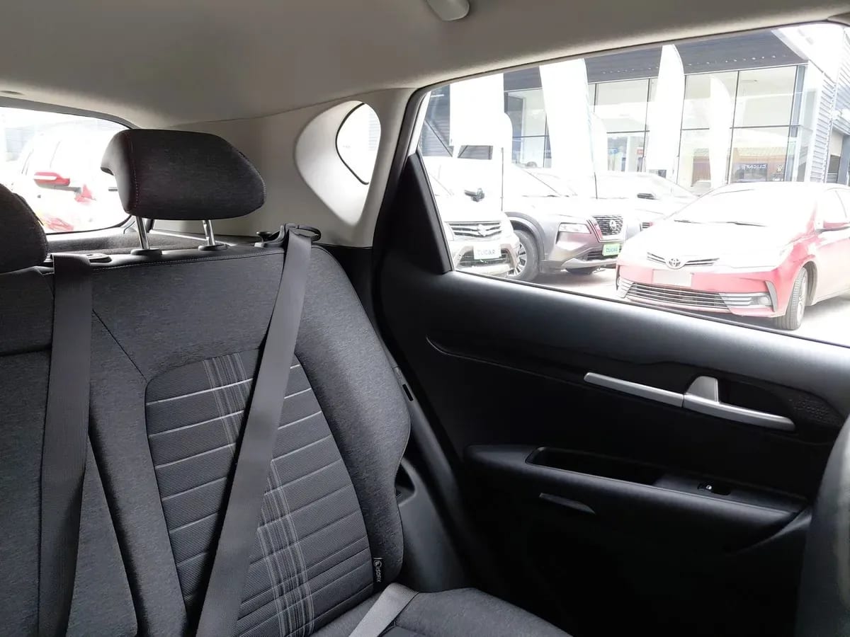Kia Sonet 1.5 Ex 4x2 Ivt Ri At 5p año 2025