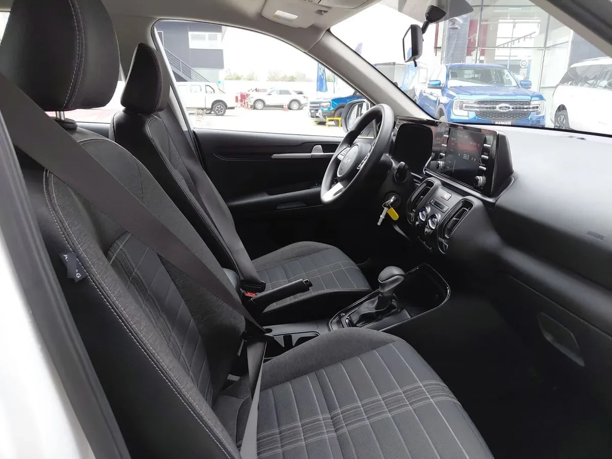 Kia Sonet 1.5 Ex 4x2 Ivt Ri At 5p año 2025