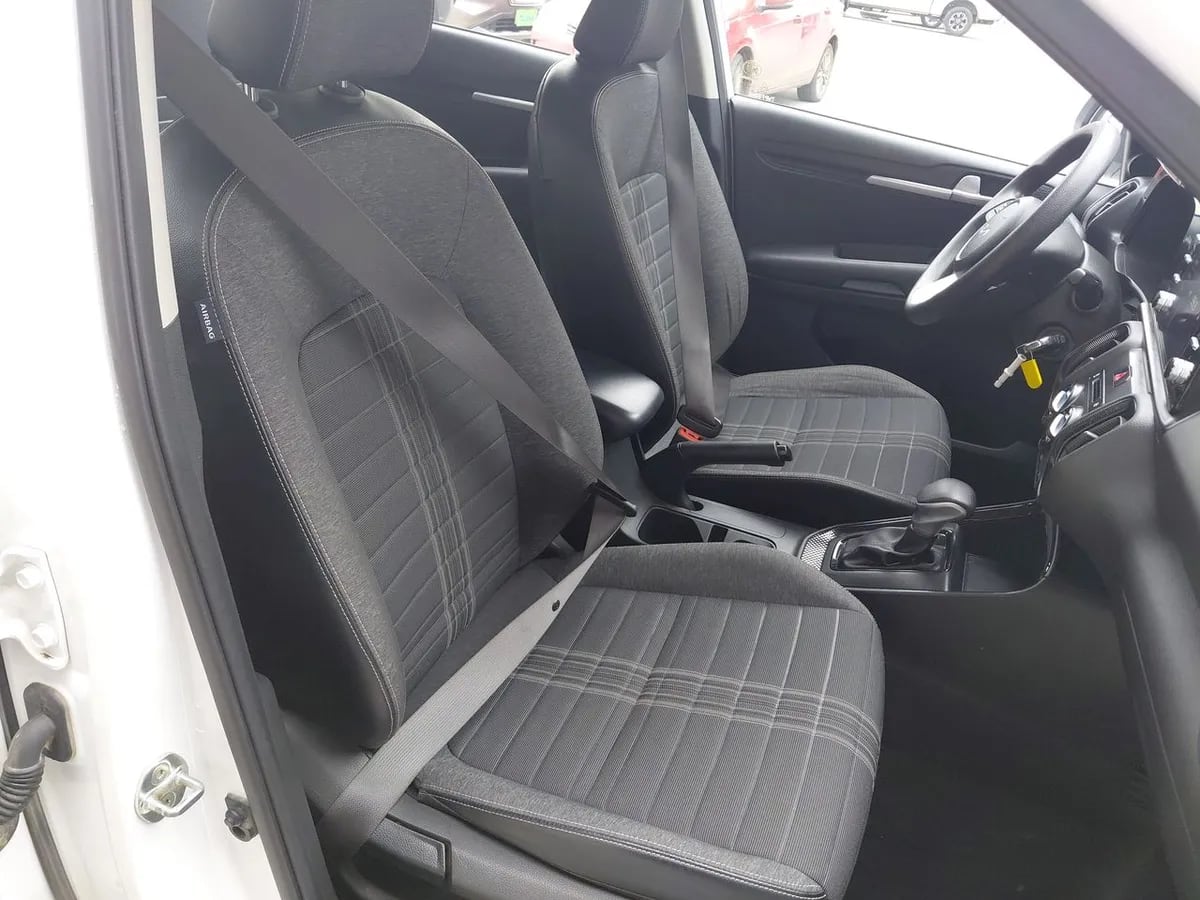 Kia Sonet 1.5 Ex 4x2 Ivt Ri At 5p año 2025