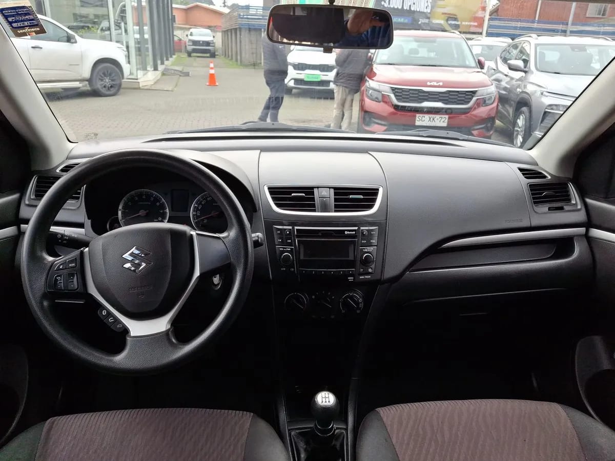 Suzuki Swift 1.2 Gl 4x2 Hb Ac Mt 5p año 2017