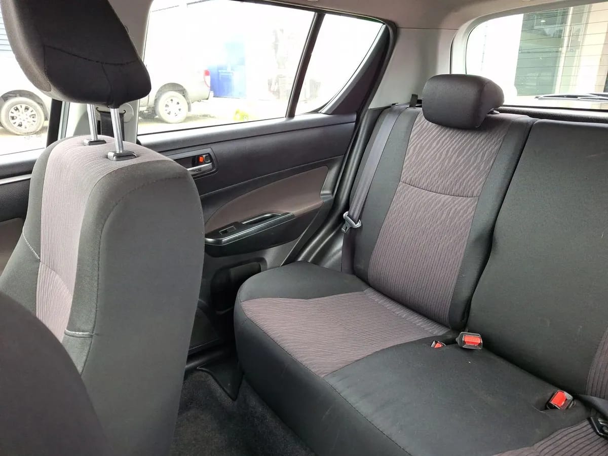 Suzuki Swift 1.2 Gl 4x2 Hb Ac Mt 5p año 2017