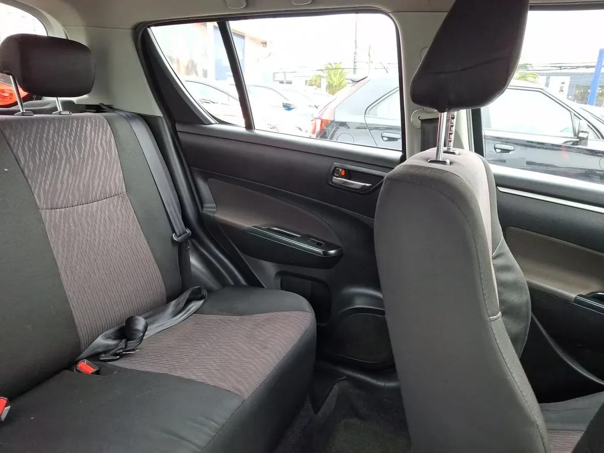 Suzuki Swift 1.2 Gl 4x2 Hb Ac Mt 5p año 2017