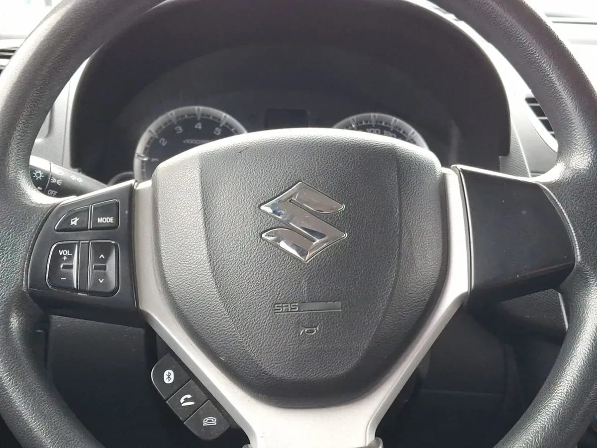 Suzuki Swift 1.2 Gl 4x2 Hb Ac Mt 5p año 2017