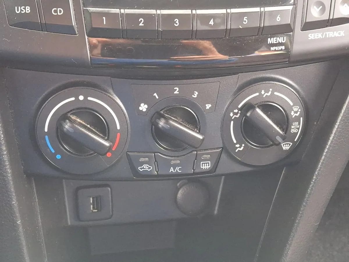Suzuki Swift 1.2 Gl 4x2 Hb Ac Mt 5p año 2017