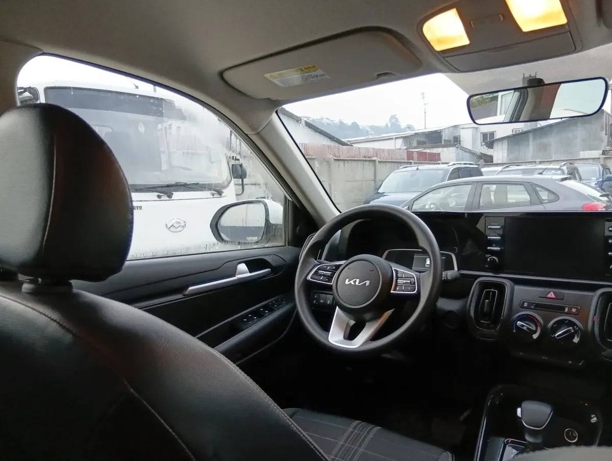 Kia Sonet 1.5 Ex 4x2 Ivt Ri At 5p año 2025