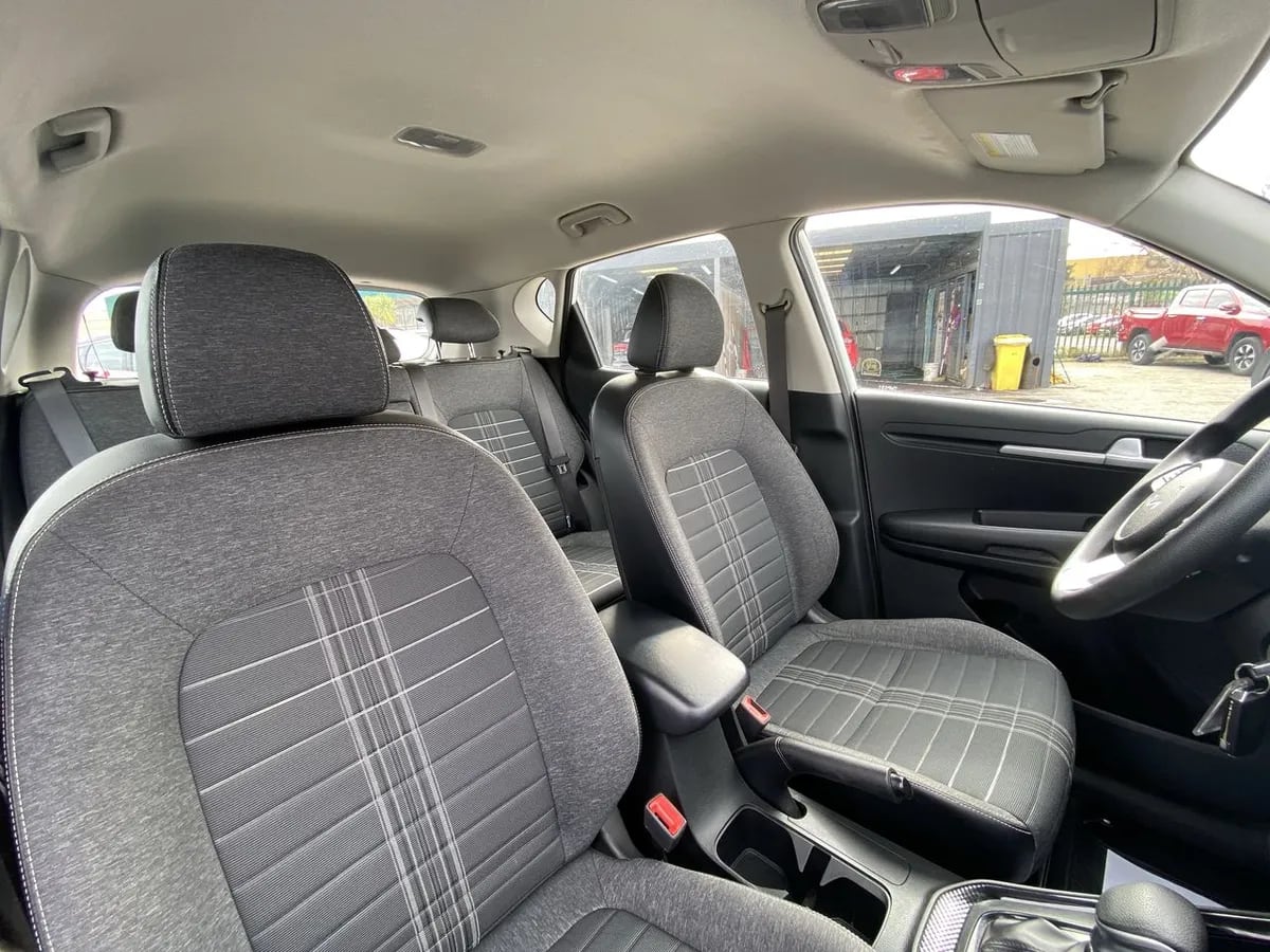 Kia Sonet 1.5 Ex 4x2 Ivt Ri At 5p año 2025
