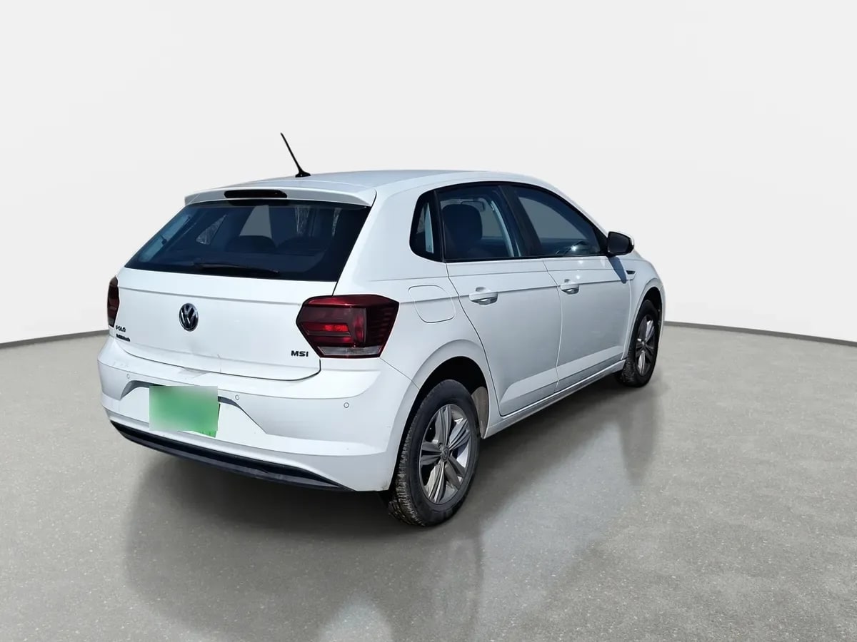 Volkswagen Polo 1.6 Comfortline 4x2 Mt5 5p año 2023