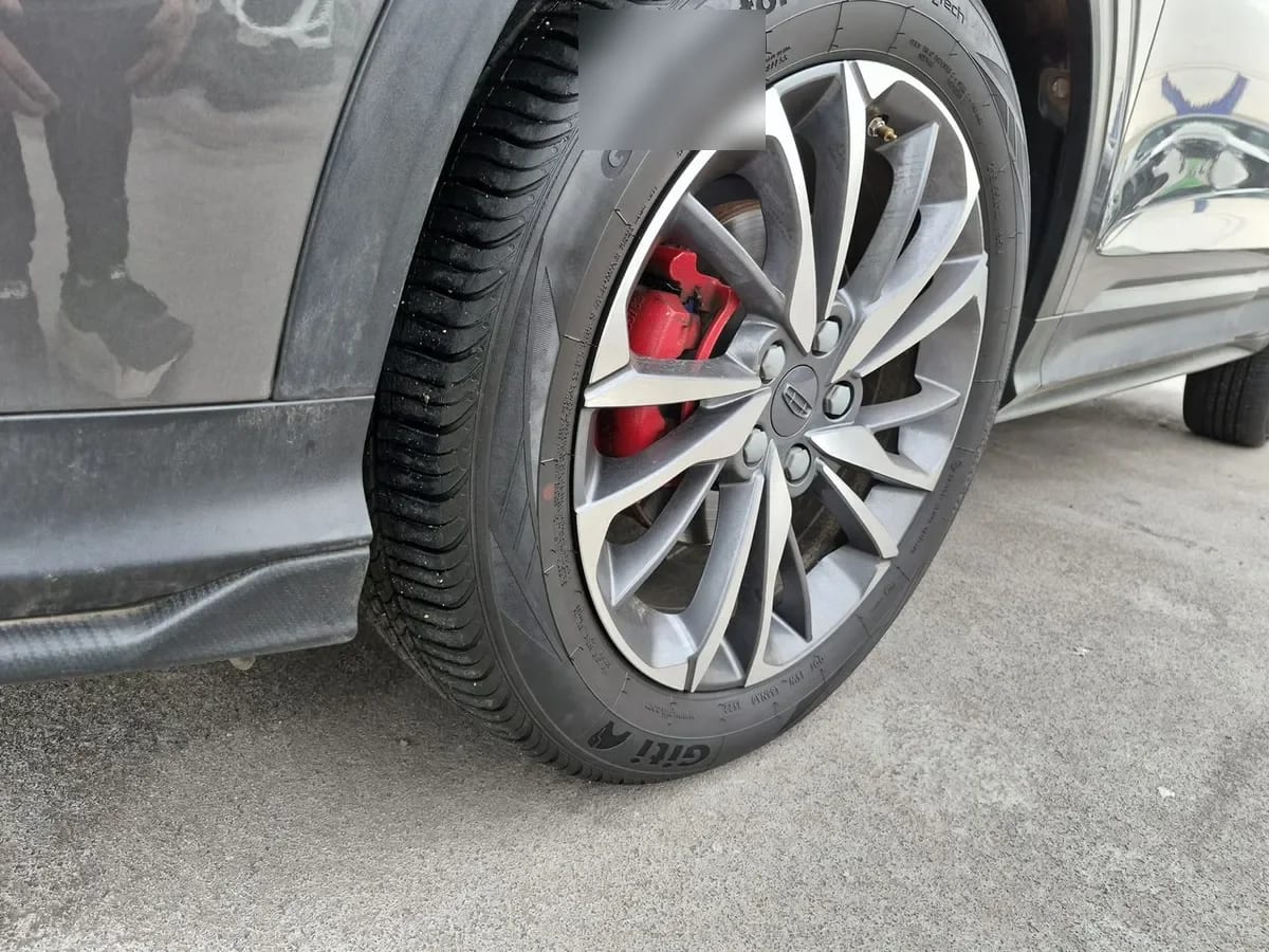 Geely Coolray 1.5 Gf Sport 4x2 At 5p año 2023