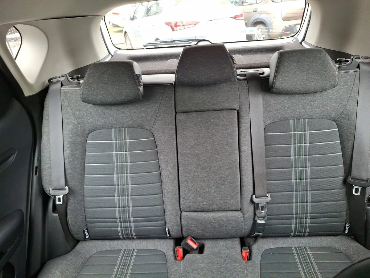 Kia Sonet 1.5 Ex 4x2 Ivt At 5p año 2025