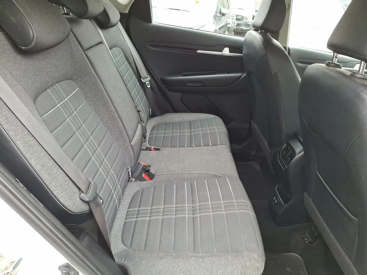 Kia Sonet 1.5 Ex 4x2 Ivt At 5p año 2025