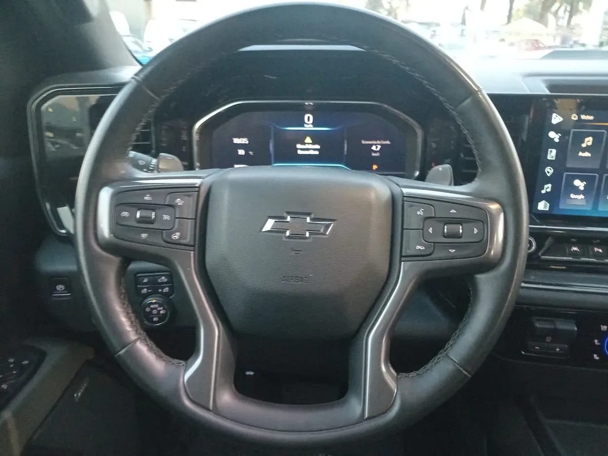 Chevrolet Silverado 6.2 Zr2 R 4x4 At 4p año 2025