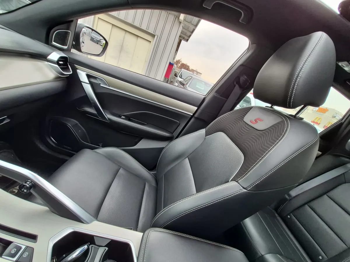 Geely Coolray 1.5 Gf Sport 4x2 At 5p año 2023