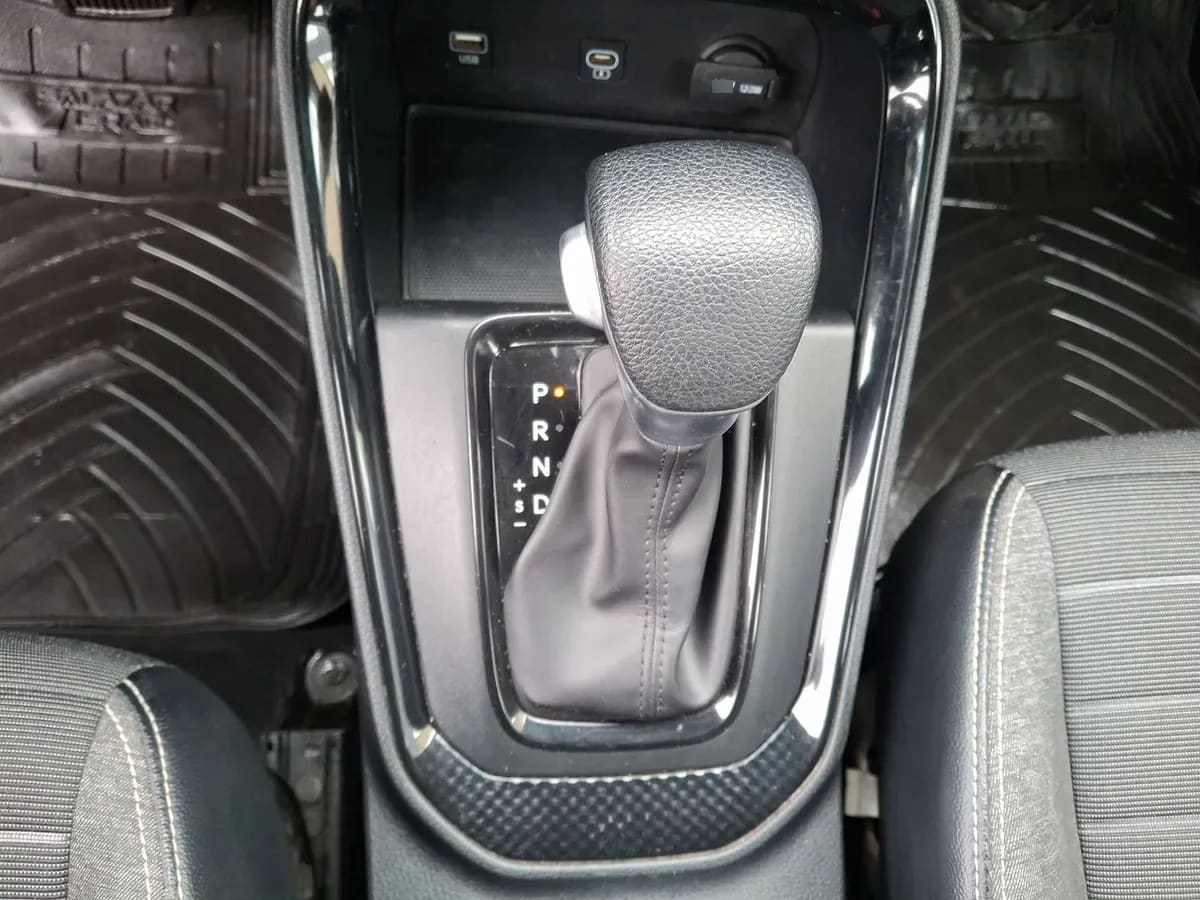 Kia Sonet 1.5 Ex 4x2 Ivt At 5p año 2025
