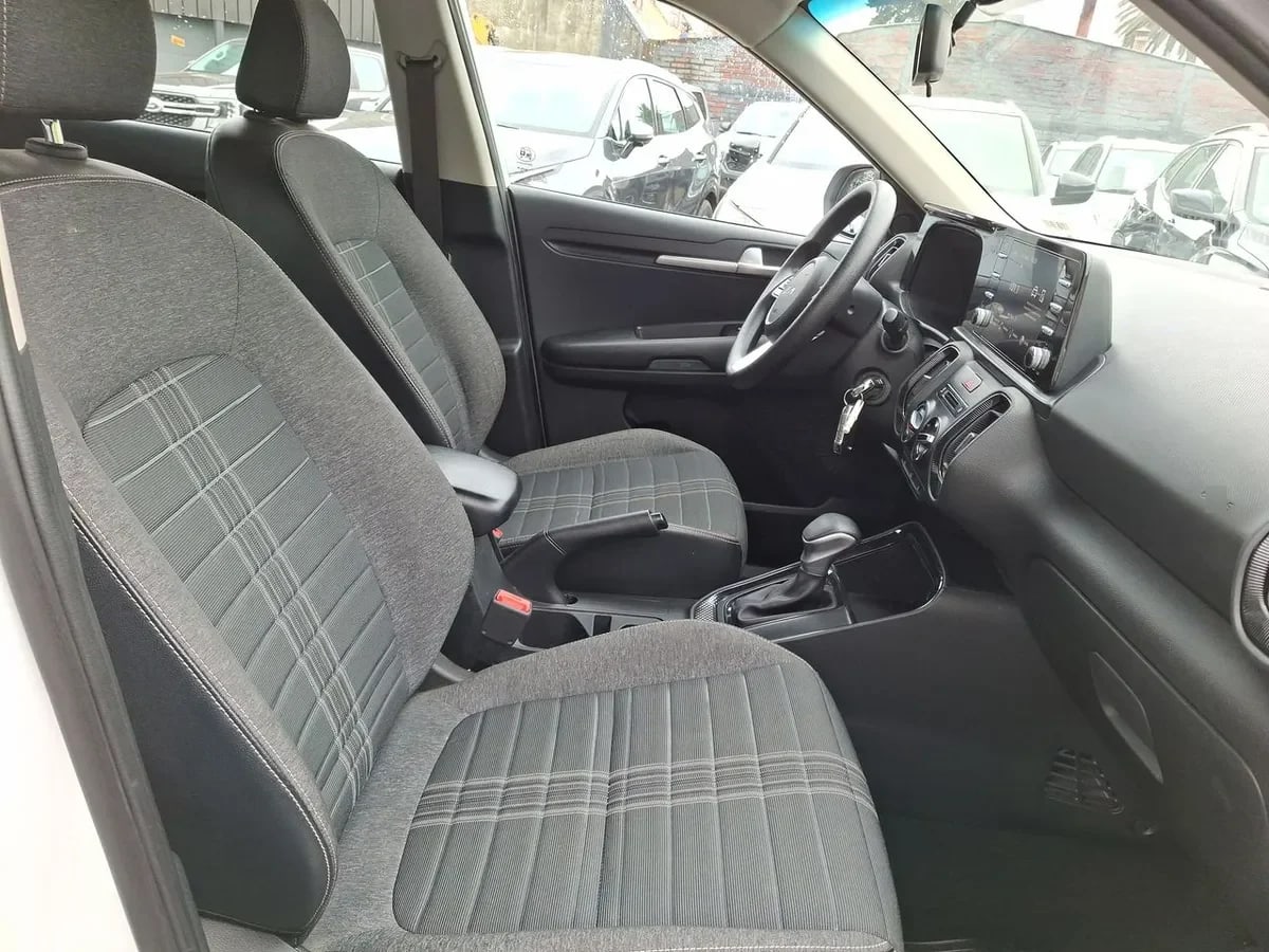 Kia Sonet 1.5 Ex 4x2 Ivt At 5p año 2025