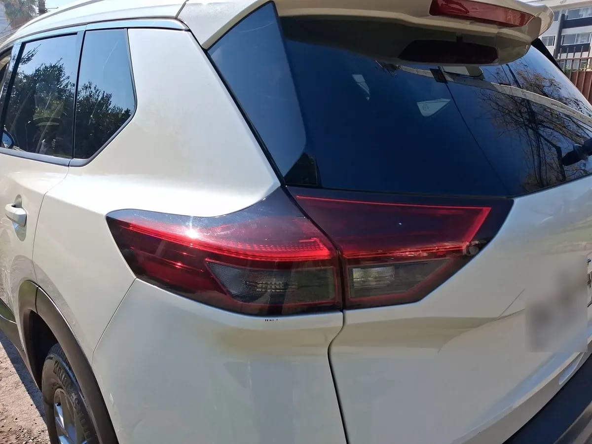 Nissan X-Trail 2.5 Sense 4x2 2row Cvt At 5p año 2023