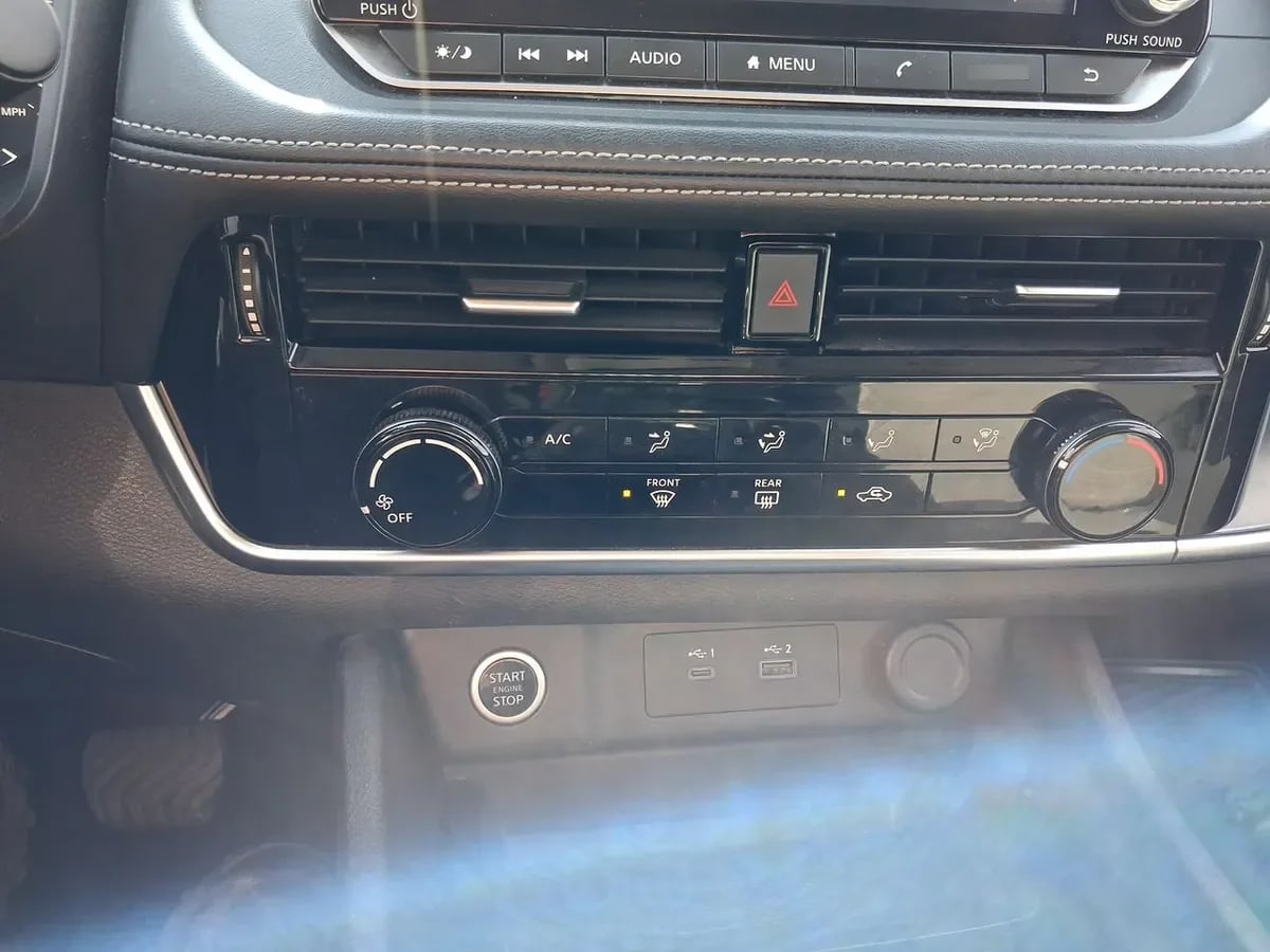 Nissan X-Trail 2.5 Sense 4x2 2row Cvt At 5p año 2023