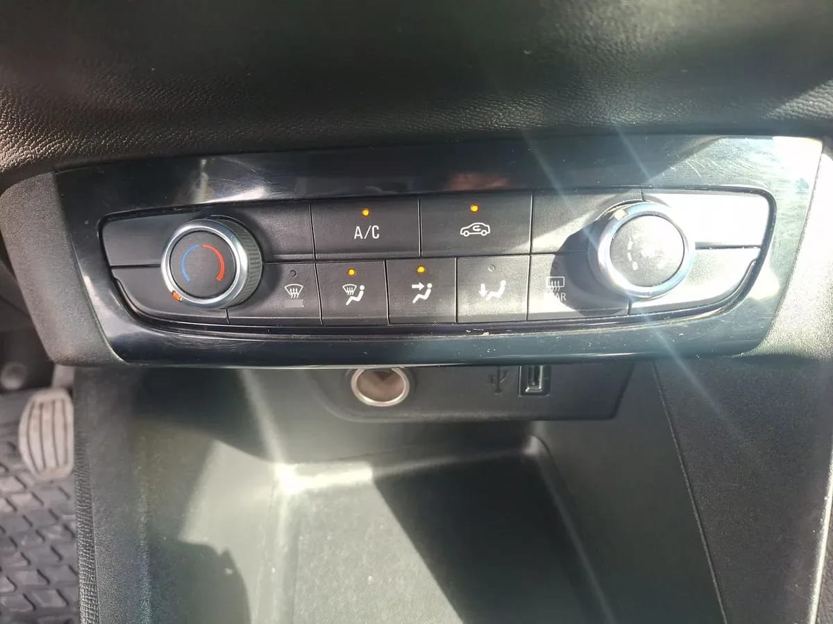 Opel Corsa 1.5t Edition 4x2 100hp Diesel Mt6 5p año 2023