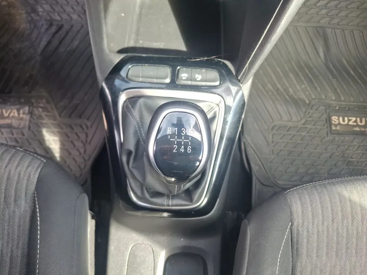 Opel Corsa 1.5t Edition 4x2 100hp Diesel Mt6 5p año 2023