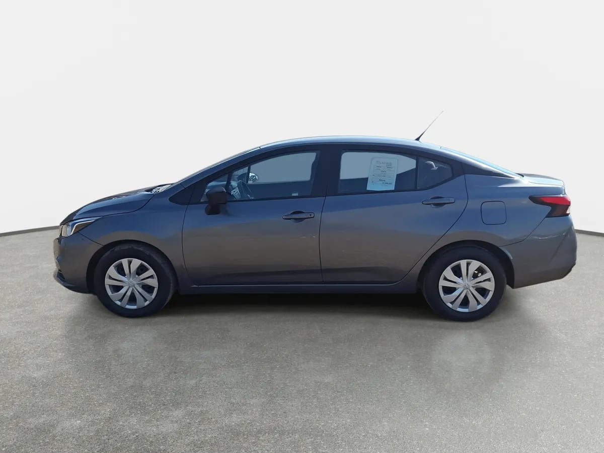Nissan Versa 1.6 Sense 4x2 Radio Touch Mt 4p año 2023