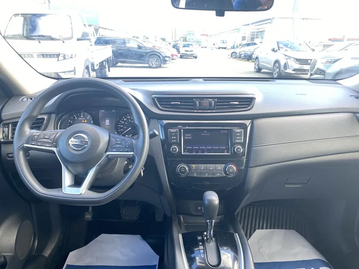 Nissan X-Trail 2.5 Sense 4x2 2row Cvt At 5p año 2023