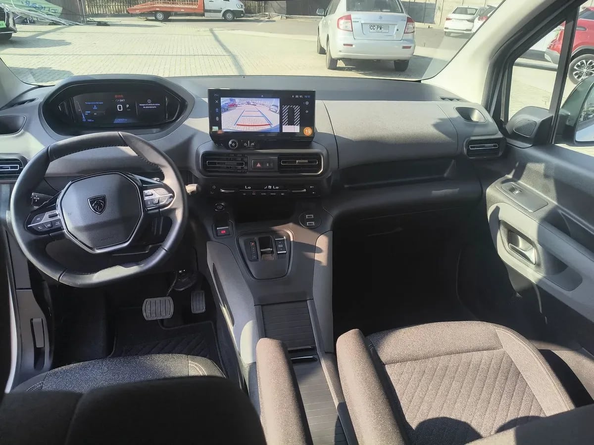 Peugeot Rifter 1.2 Mca Allure Puretech 130 4x2 Eat8 5p año 2026