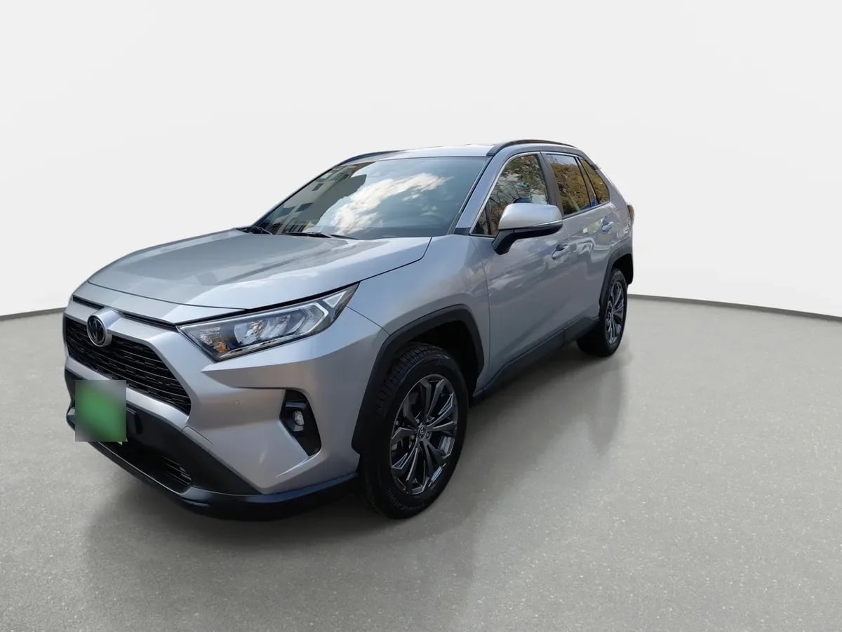 Toyota Rav 4 2.0 Xle 4x2 Cvt At 5p año 2025