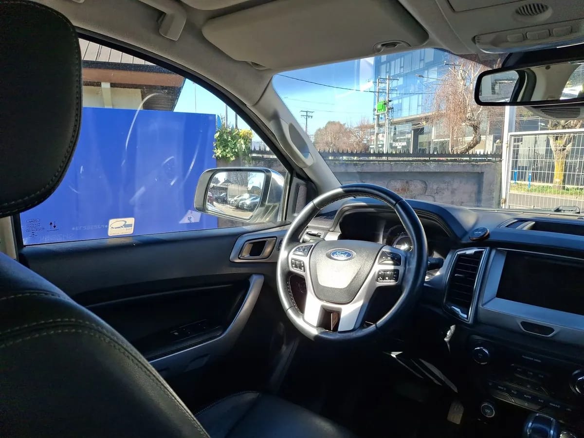 Ford Ranger 3.2 Ltd 4x4 Diesel Dob. Cab. At 4p año 2023