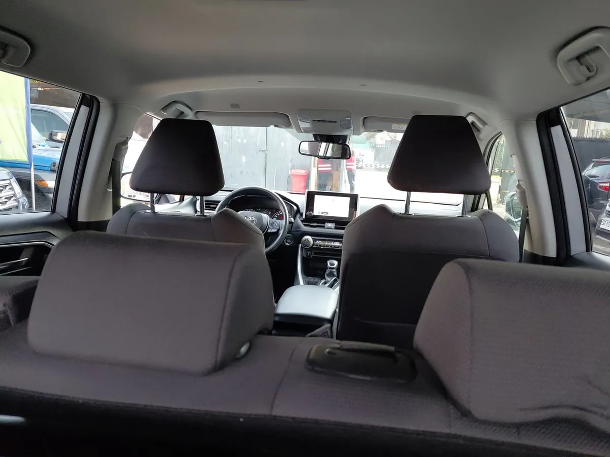 Toyota Rav 4 2.0 Xle 4x2 Cvt At 5p año 2025