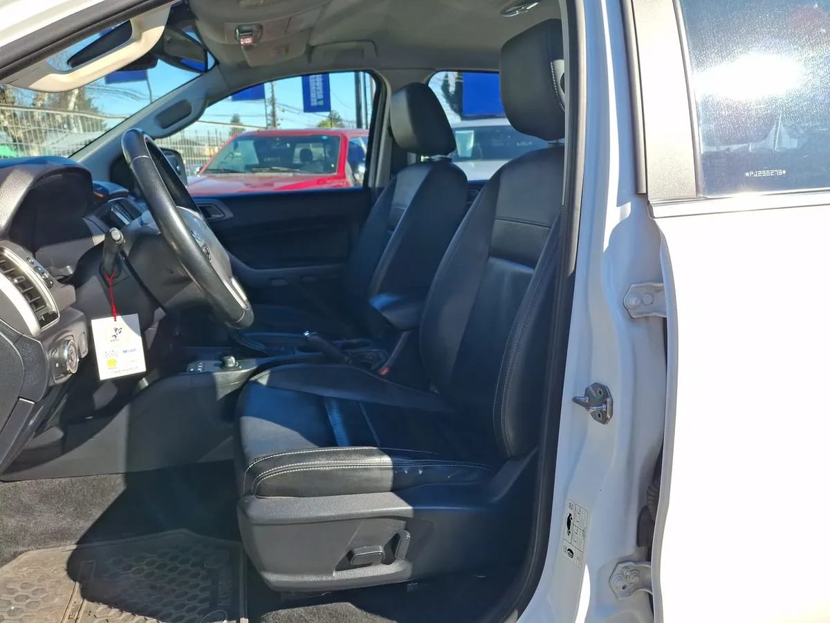 Ford Ranger 3.2 Ltd 4x4 Diesel Dob. Cab. At 4p año 2023