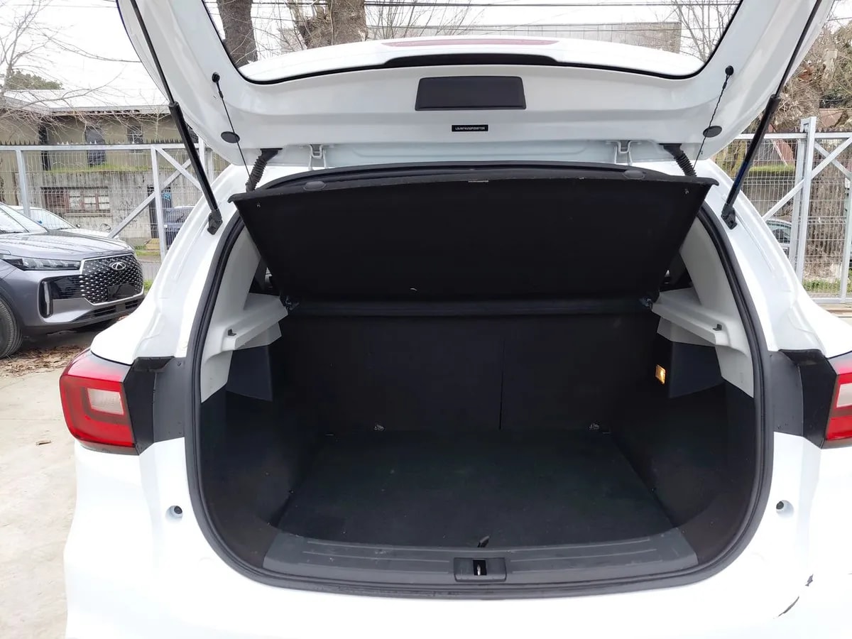 MG Mg Zs 1.5 Std 4x2 Mt 5p año 2024