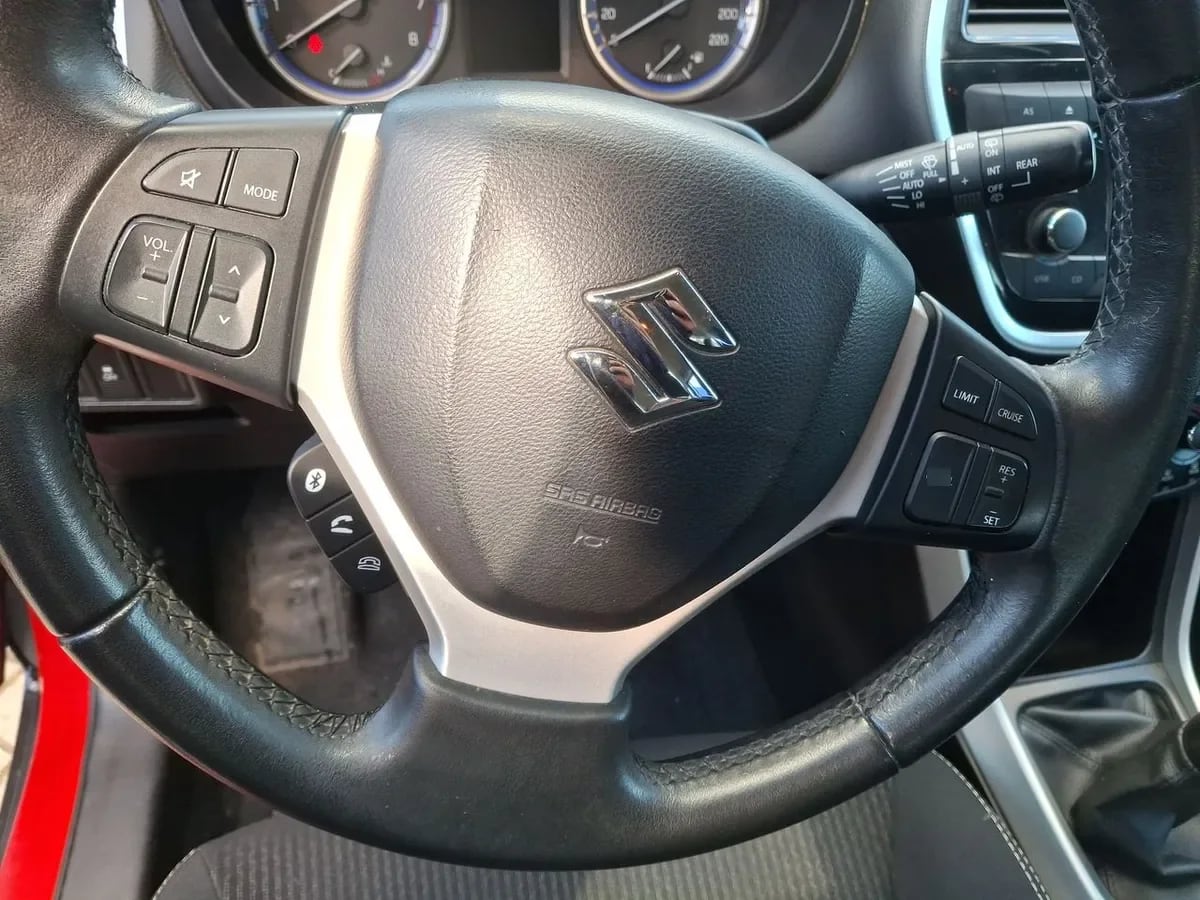 Suzuki S-Cross 1.6 Glx 4wd Mt 5p año 2017