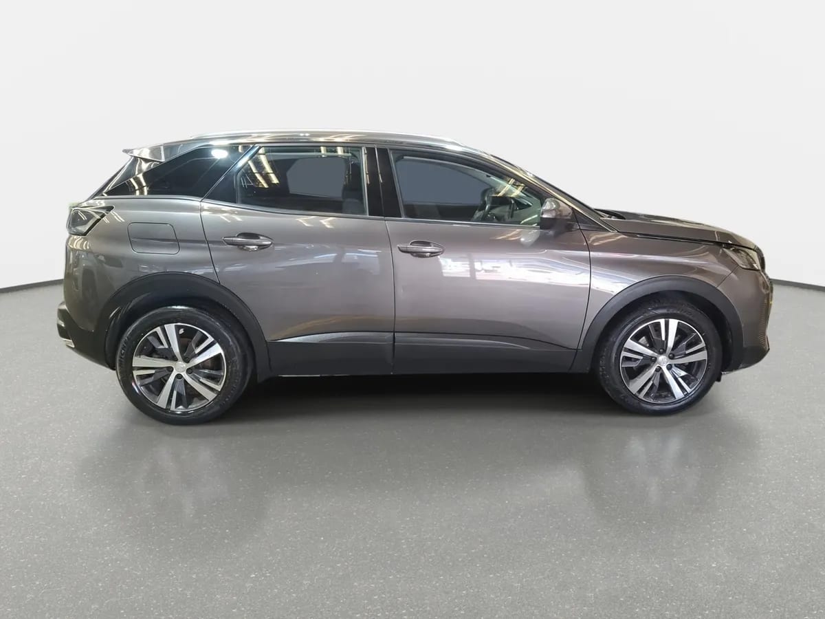 Peugeot 3008 1.2 Active Puretech 4x2 130 Mt6 5p año 2021