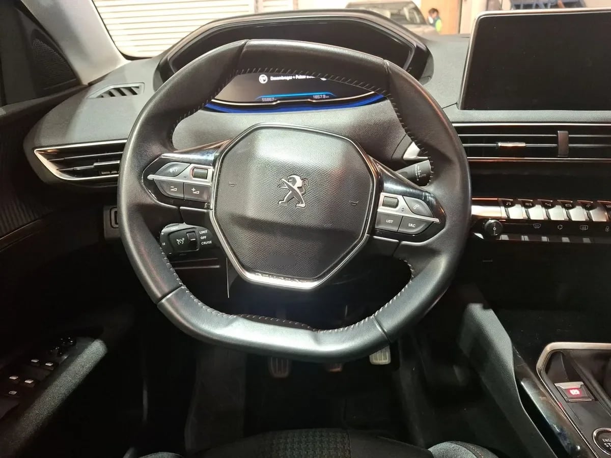 Peugeot 3008 1.2 Active Puretech 4x2 130 Mt6 5p año 2021