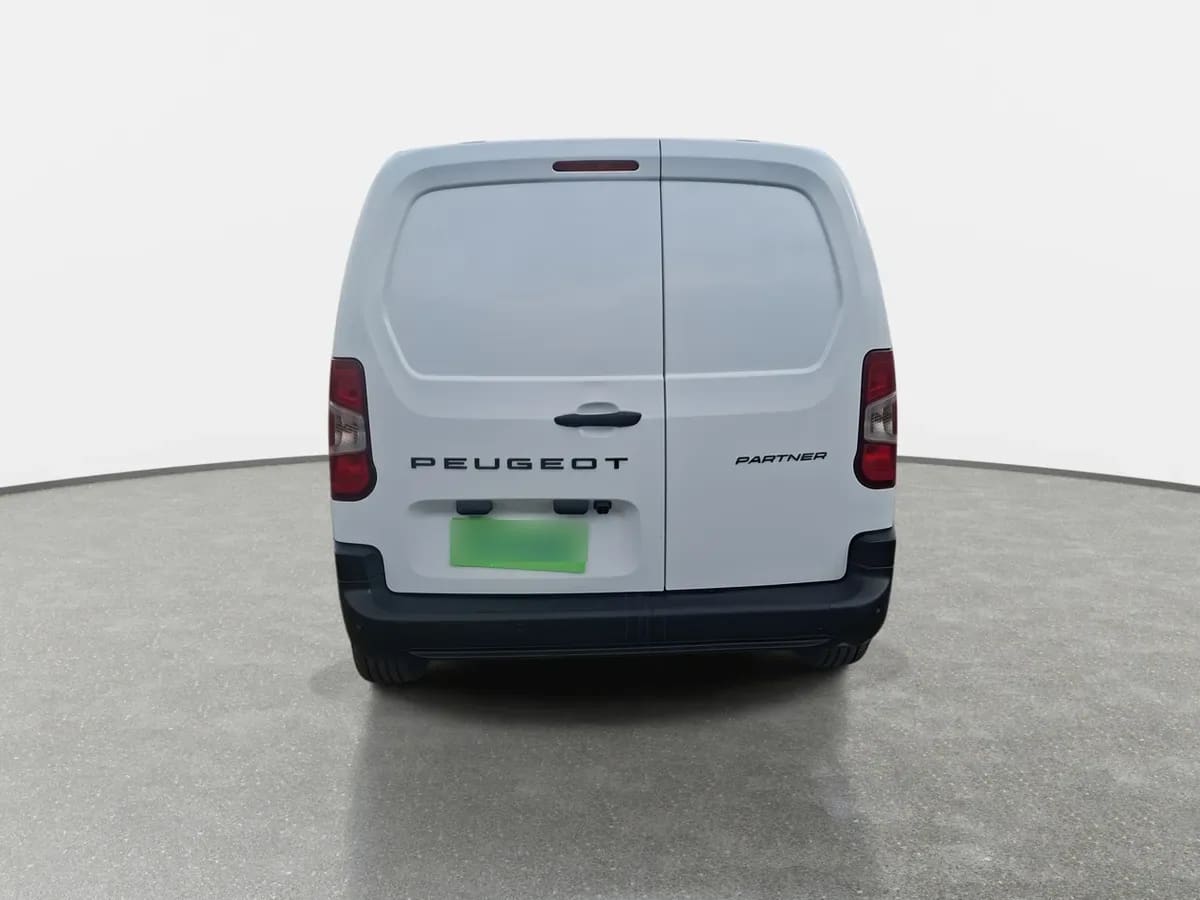 Peugeot Partner 1.5 L1 Hdi Diesel 100hp 4x2 Mt 5p año 2025