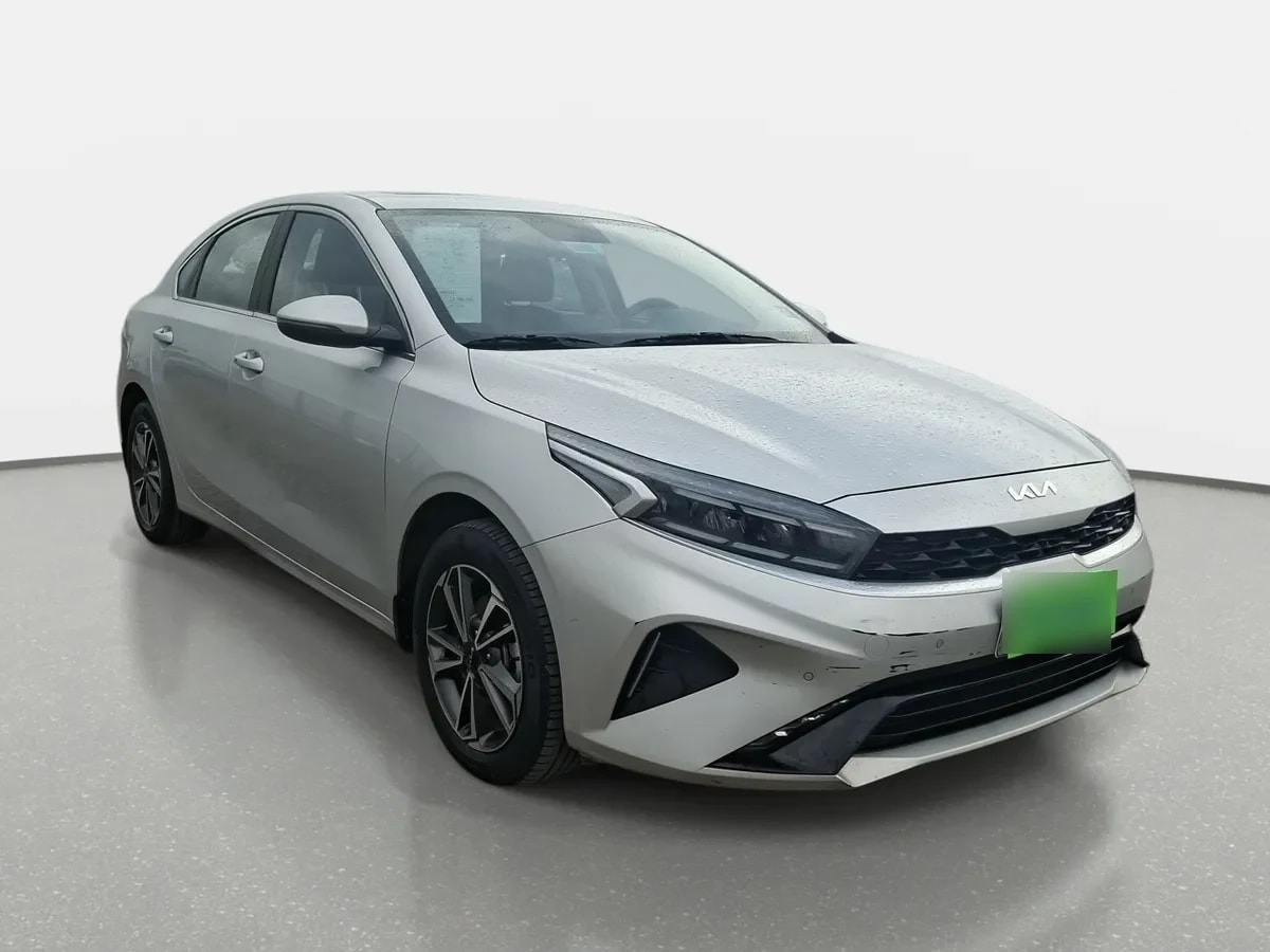 Kia Cerato 1.6 Ex Full 4x2 6at 4p año 2023